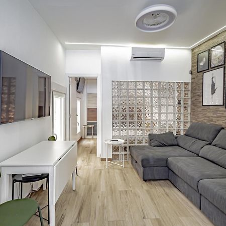 Apartamentos Franco Rodriguez Madrid Szoba fotó