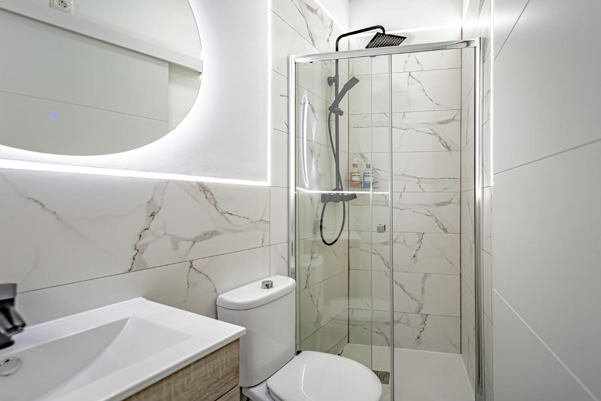 Apartamentos Franco Rodriguez Madrid Szoba fotó