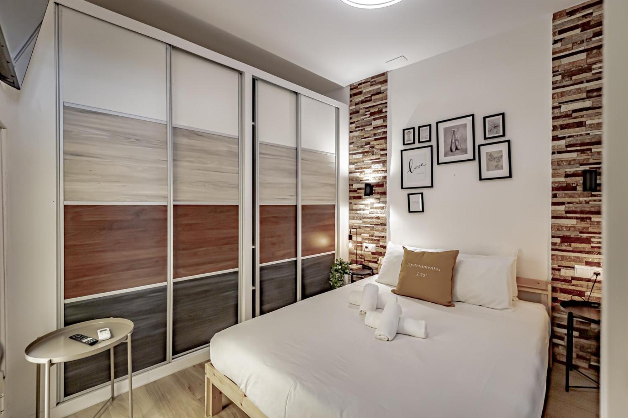 Apartamentos Franco Rodriguez Madrid Szoba fotó